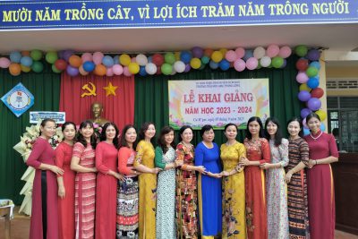Lễ khai giảng chào mừng năm học mới tại trường Tiểu học Ama Trang Lơng
