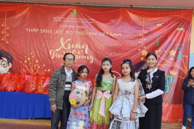 Chương trình “Hội chợ Xuân – Tết gắn kết” tại trường Tiểu học Ama Trang Lơng